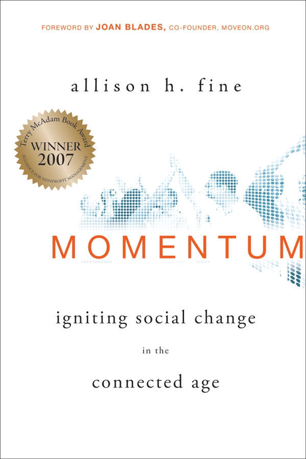 Обложка книги «Momentum. Igniting Social Change in the Connected Age»