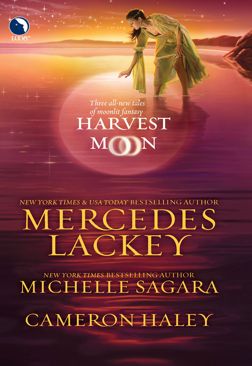 Обложка книги «Harvest Moon: A Tangled Web / Cast in Moonlight / Retribution»