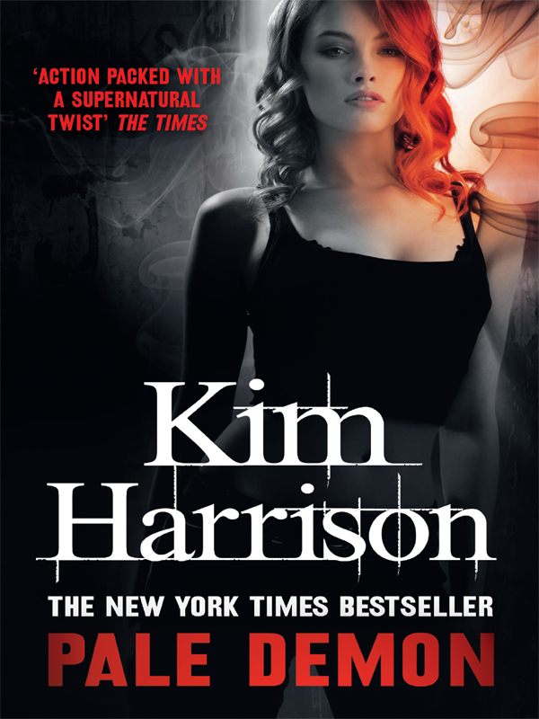 Обложка книги «Pale Demon»