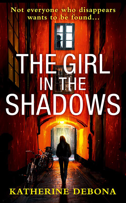 Обложка книги «The Girl in the Shadows»