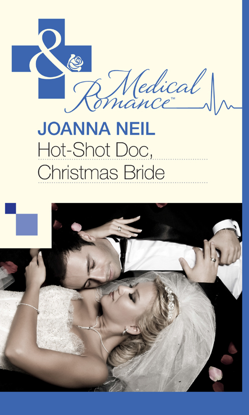 Обложка книги «Hot-Shot Doc, Christmas Bride»