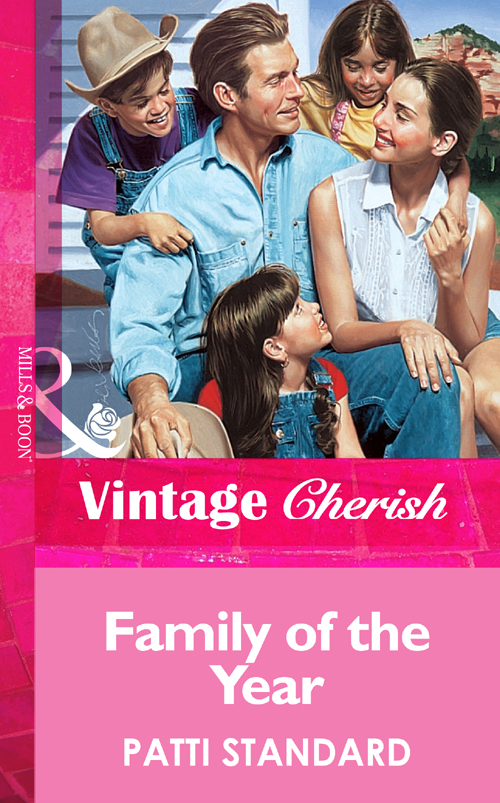Обложка книги «Family Of The Year»