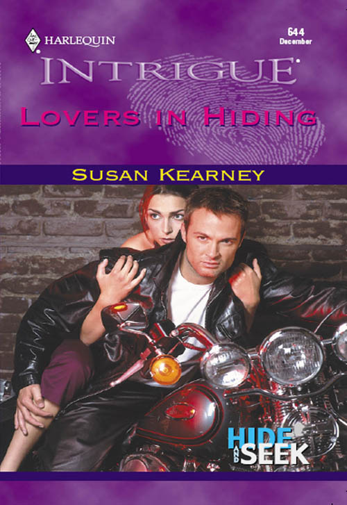 Обложка книги «Lovers In Hiding»