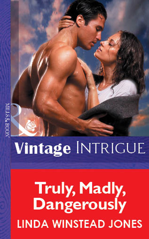 Обложка книги «Truly, Madly, Dangerously»