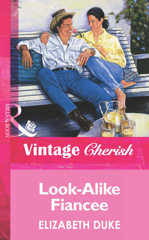 Обложка книги «Look-Alike Fiancee»