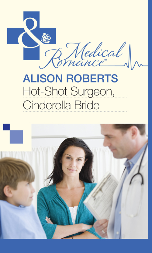 Обложка книги «Hot-Shot Surgeon, Cinderella Bride»