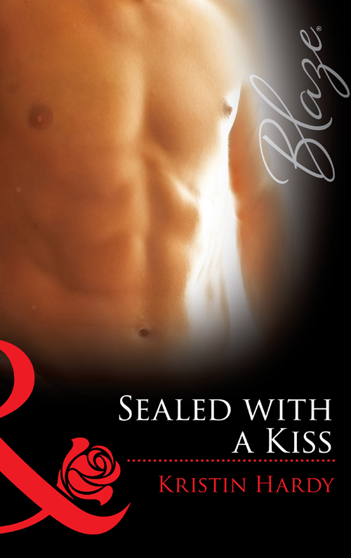 Обложка книги «Sealed With A Kiss»