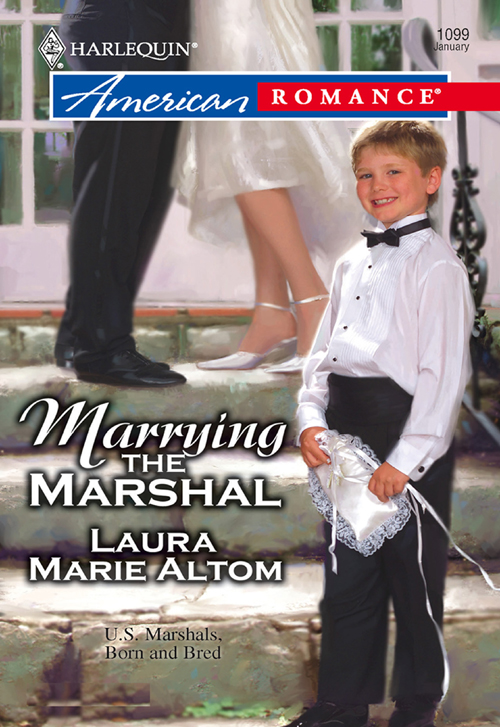 Обложка книги «Marrying the Marshal»