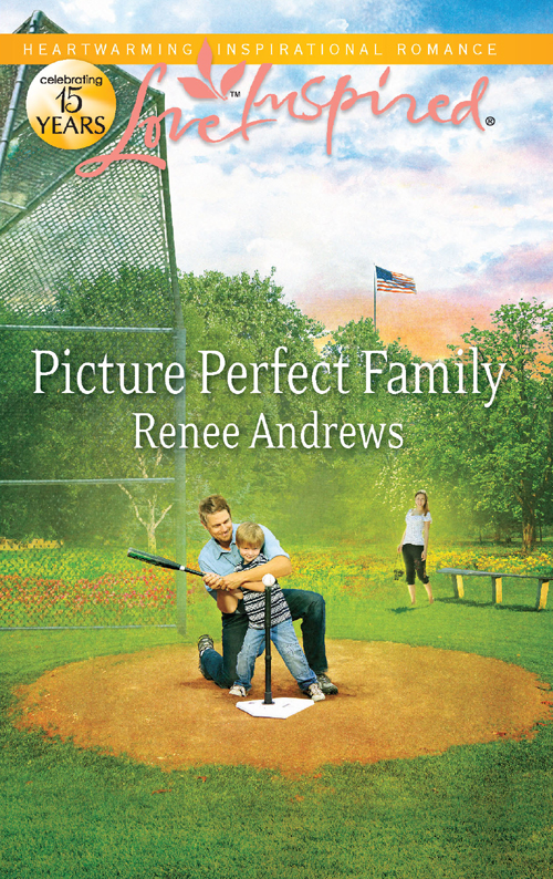 Обложка книги «Picture Perfect Family»