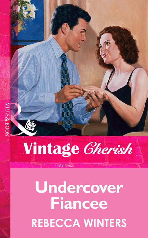 Обложка книги «Undercover Fiancee»