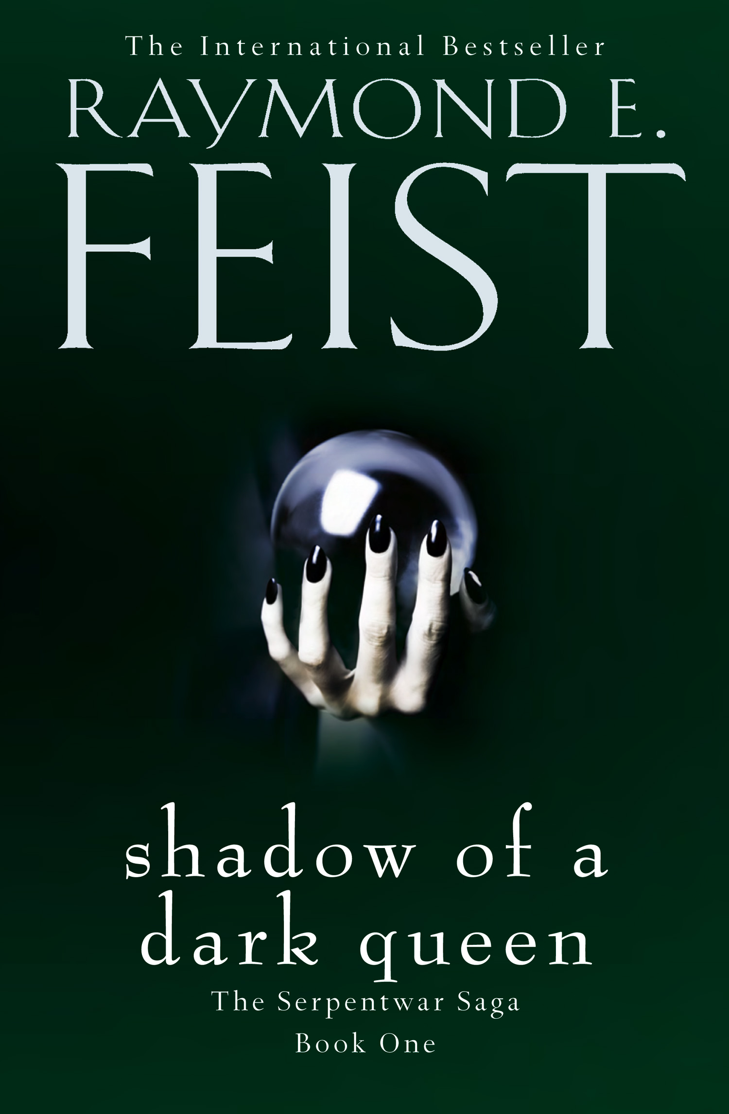 Обложка книги «Shadow of a Dark Queen»