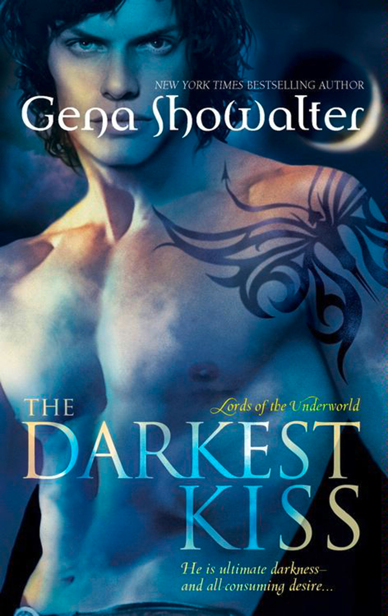 Обложка книги «The Darkest Kiss»