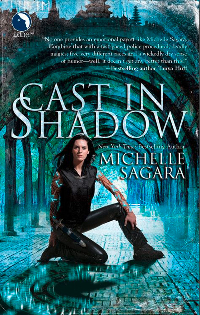 Обложка книги «Cast In Shadow»