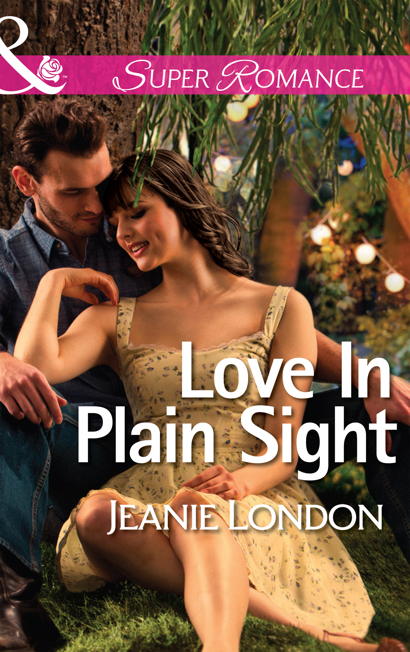 Обложка книги «Love In Plain Sight»