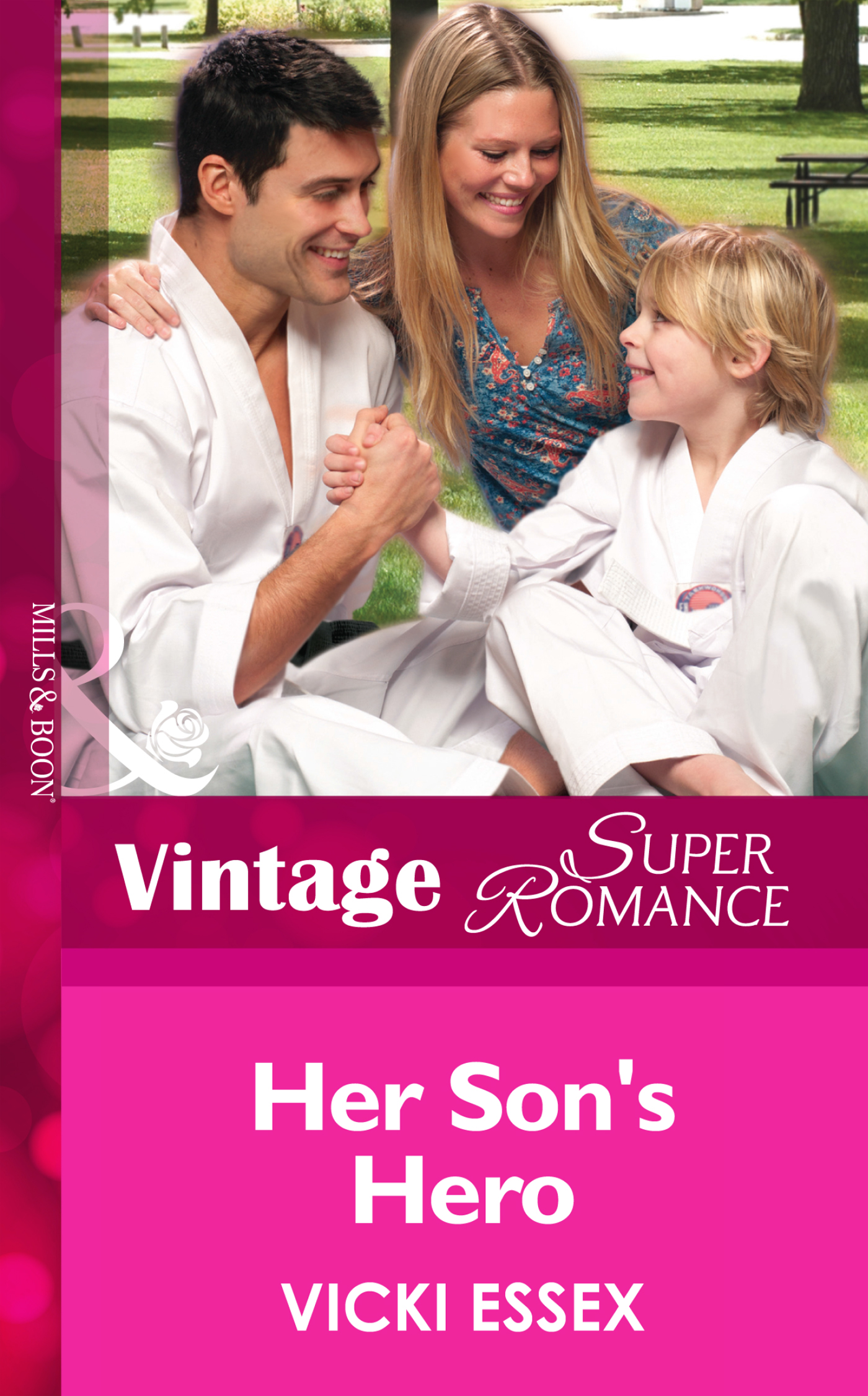 Обложка книги «Her Son's Hero»