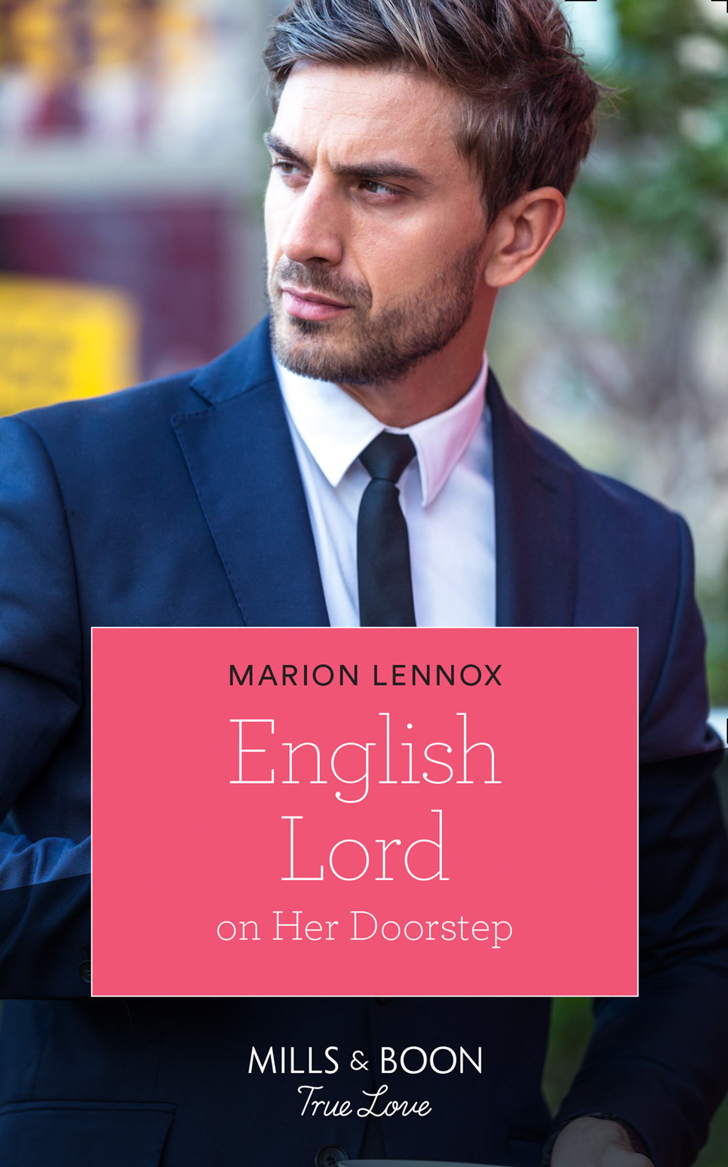 Обложка книги «English Lord On Her Doorstep»