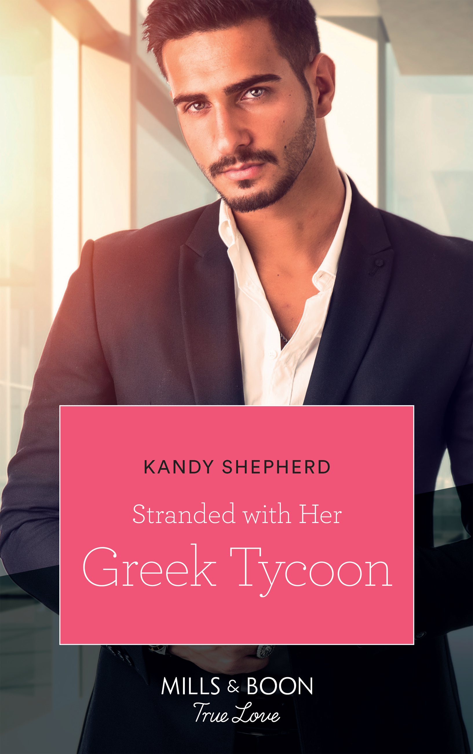 Обложка книги «Stranded With Her Greek Tycoon»