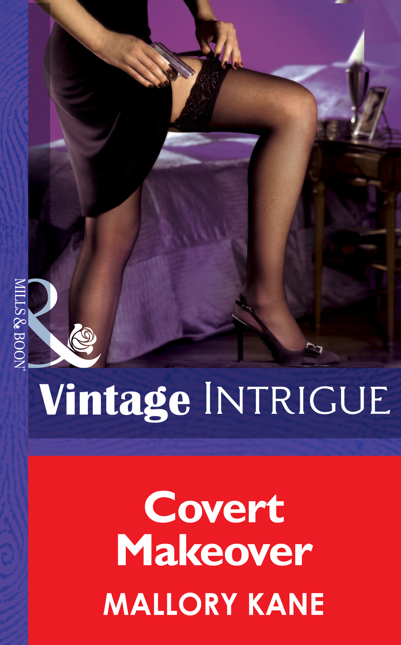 Обложка книги «Covert Makeover»
