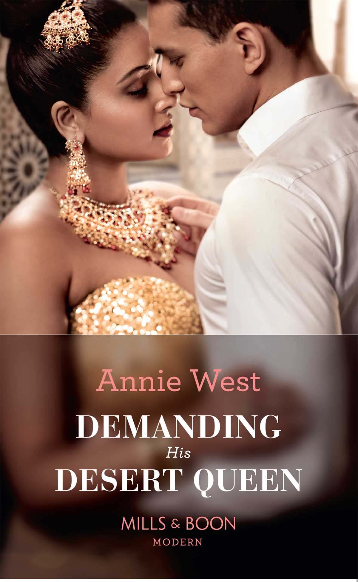 Обложка книги «Demanding His Desert Queen»