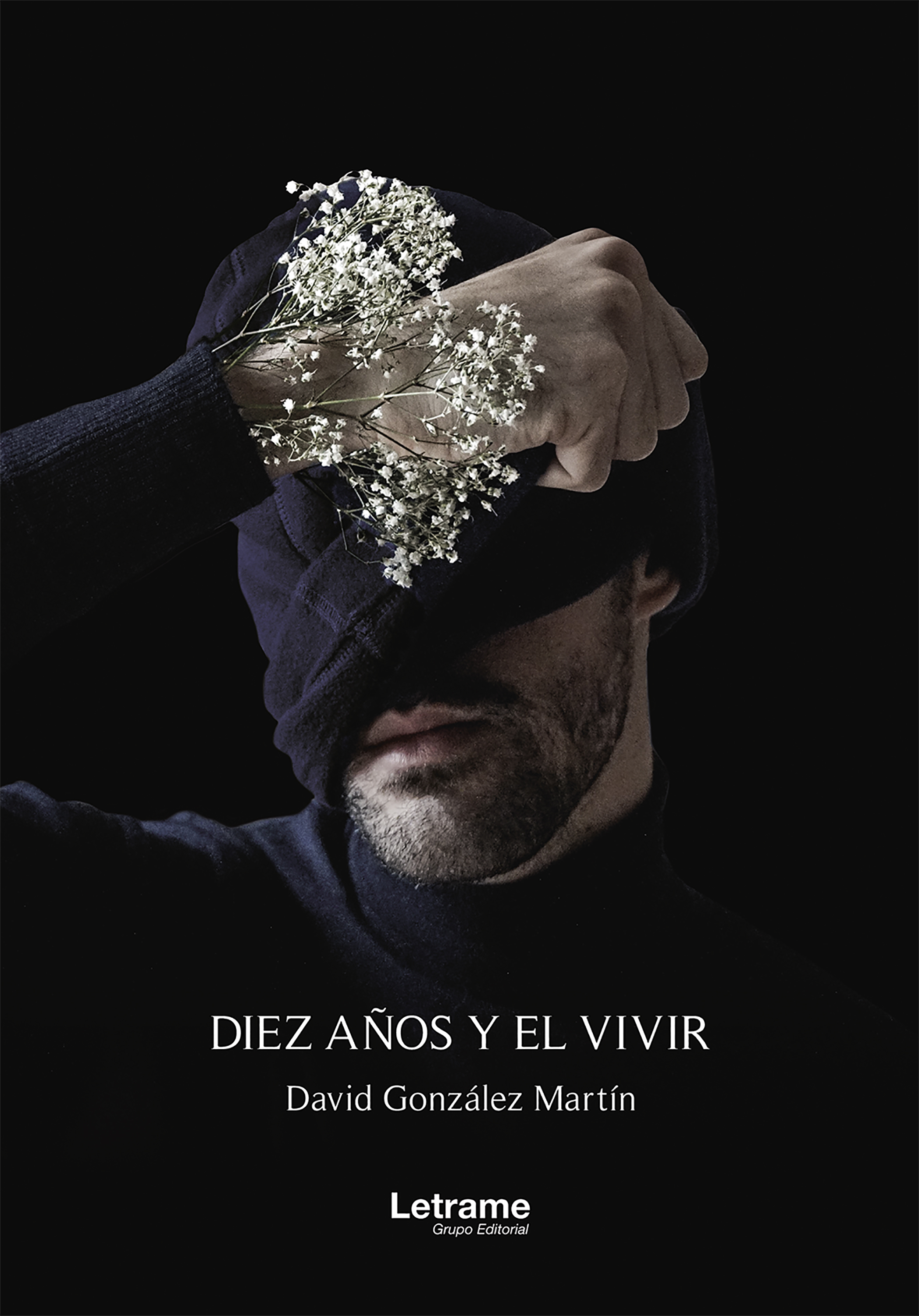 Обложка книги «Diez años y el vivir»