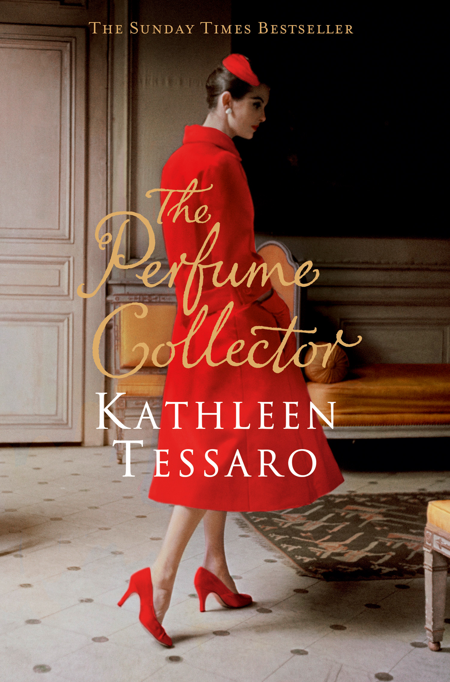Обложка книги «The Perfume Collector»