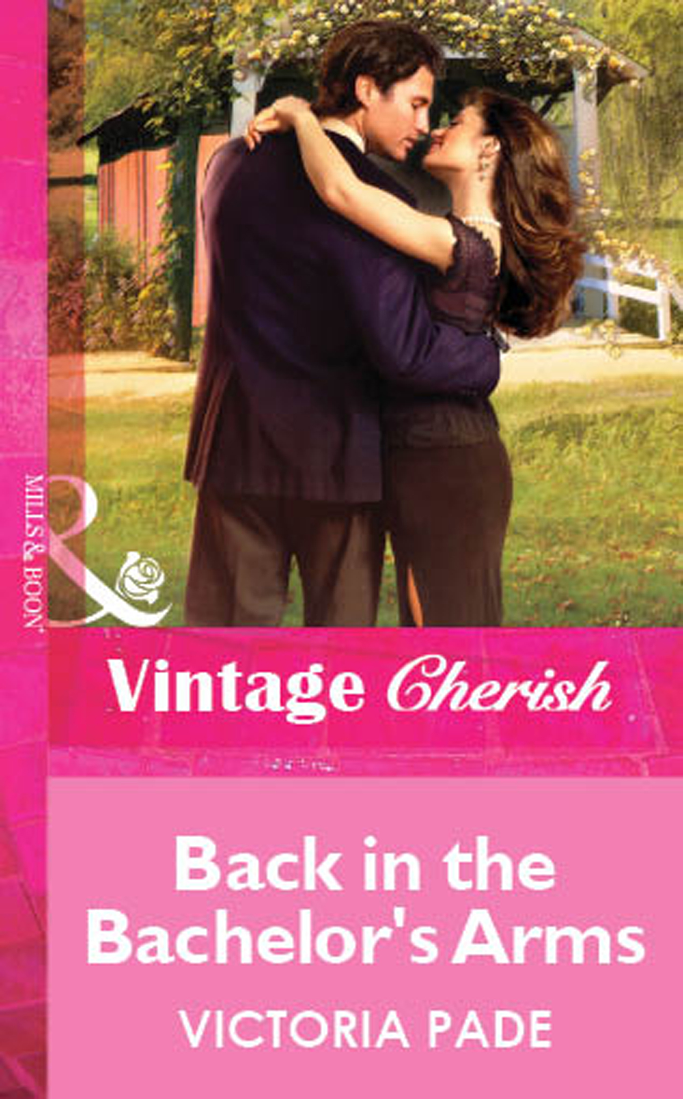 Обложка книги «Back in the Bachelor's Arms»