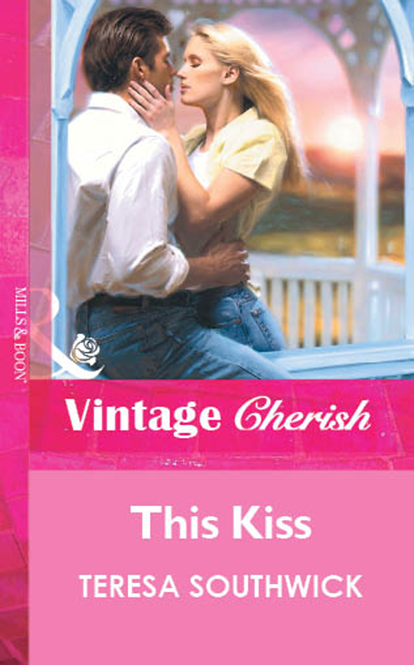 Обложка книги «This Kiss»
