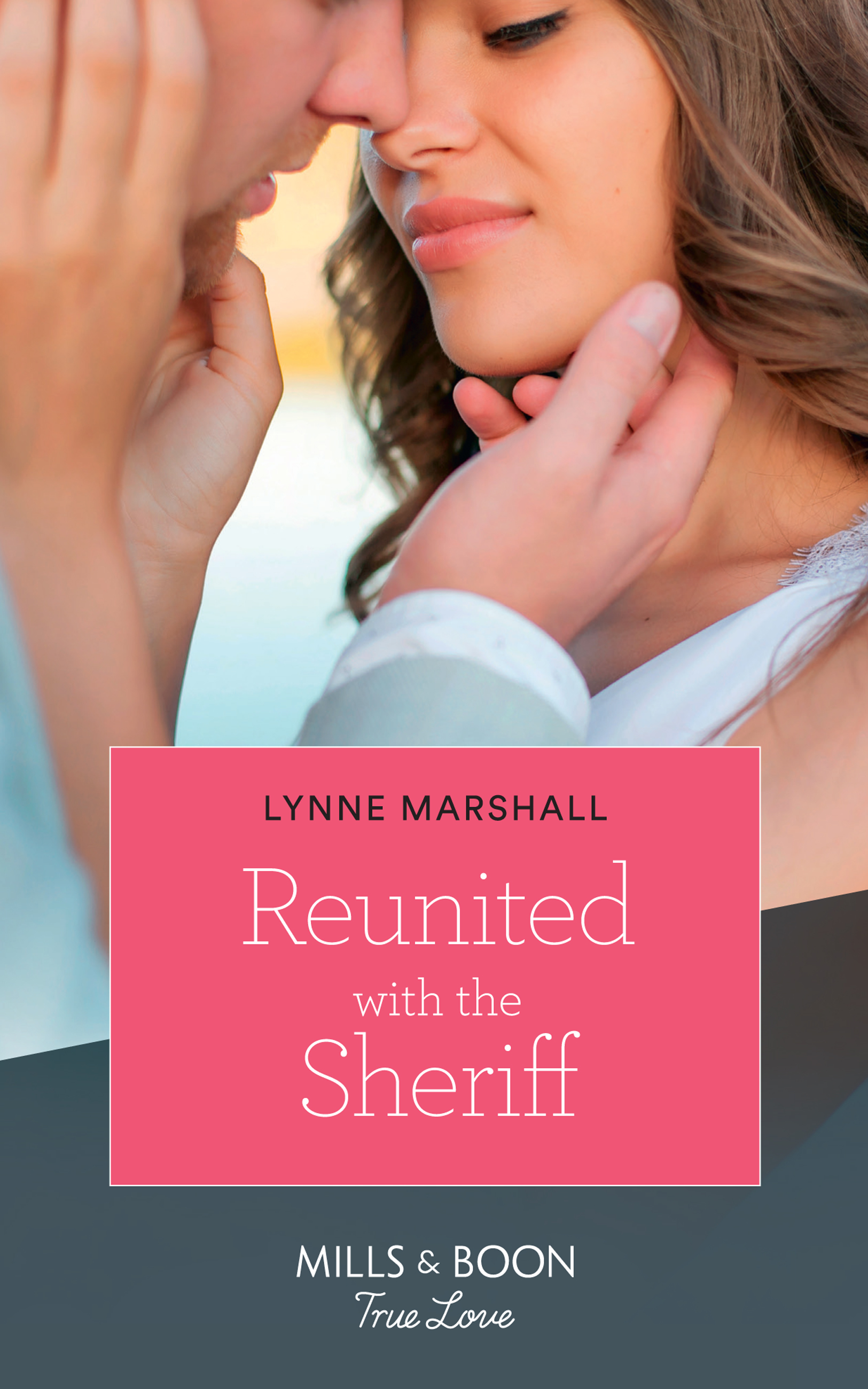 Обложка книги «Reunited With The Sheriff»