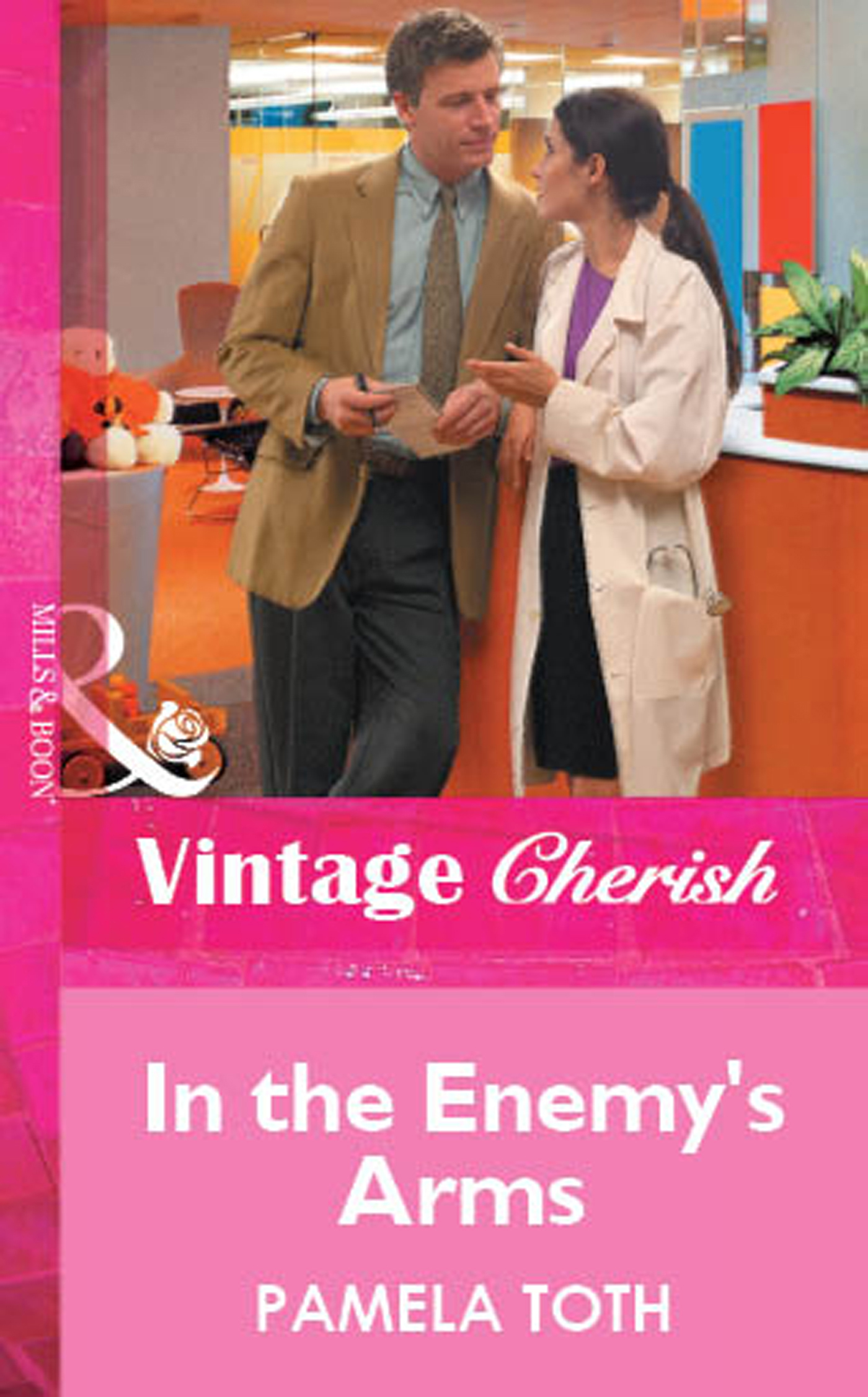 Обложка книги «In The Enemy's Arms»