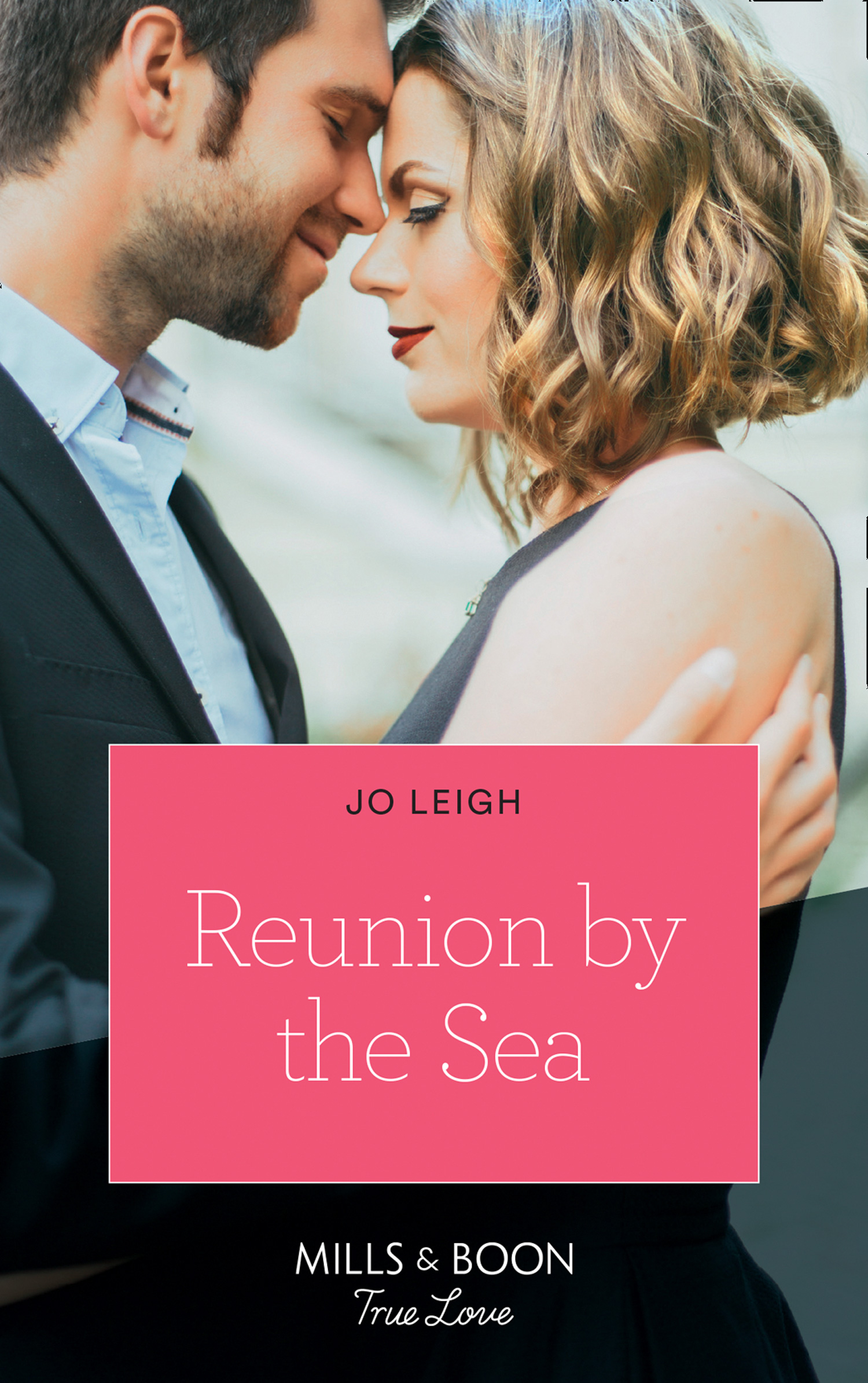 Обложка книги «Reunion By The Sea»