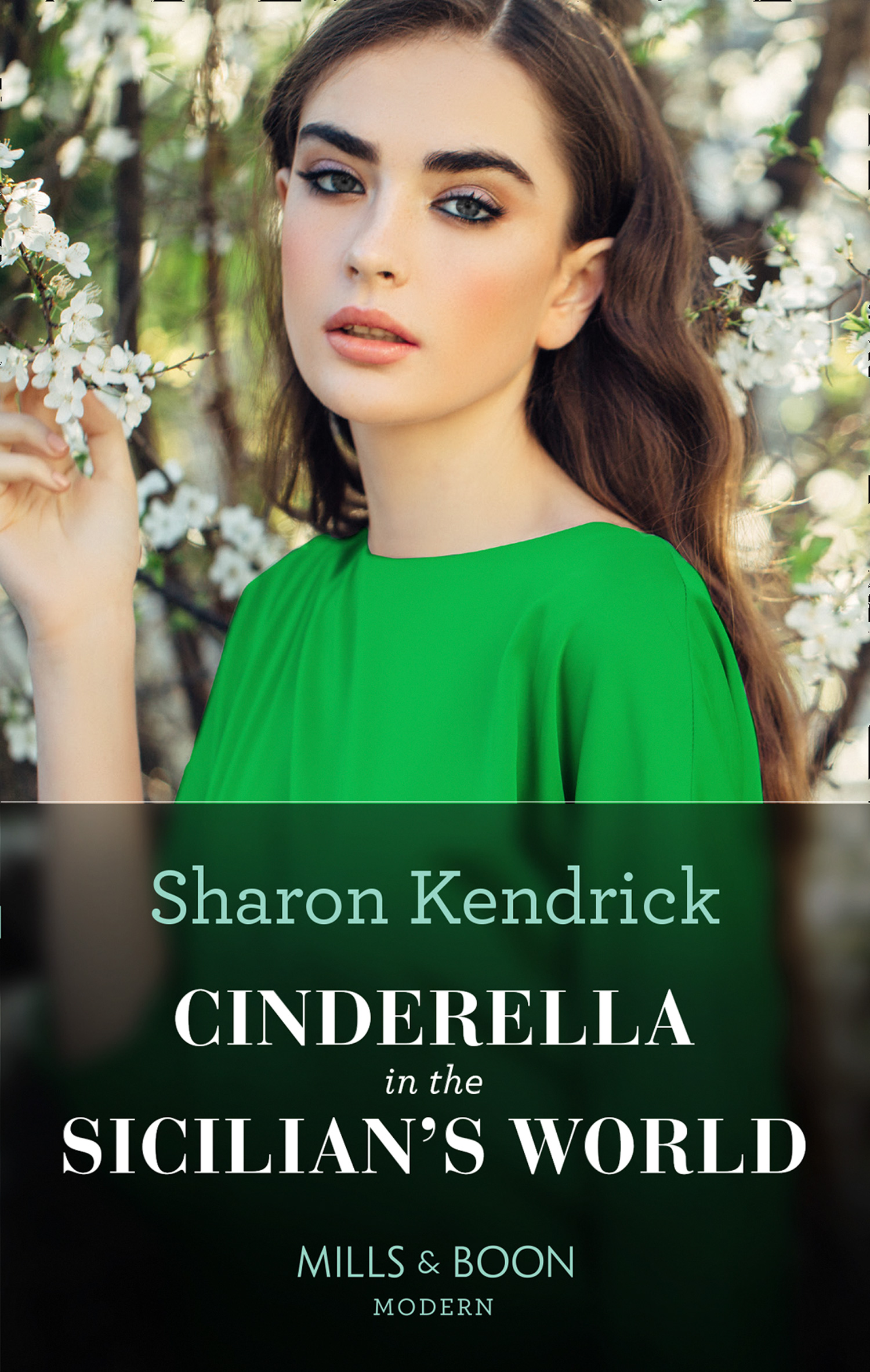 Обложка книги «Cinderella In The Sicilian's World»