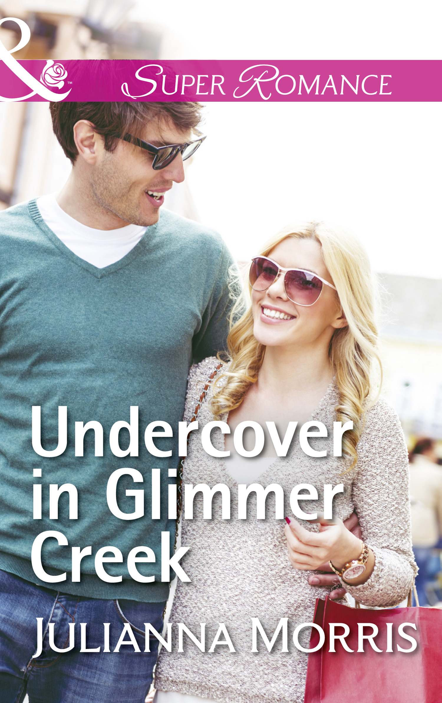 Обложка книги «Undercover In Glimmer Creek»