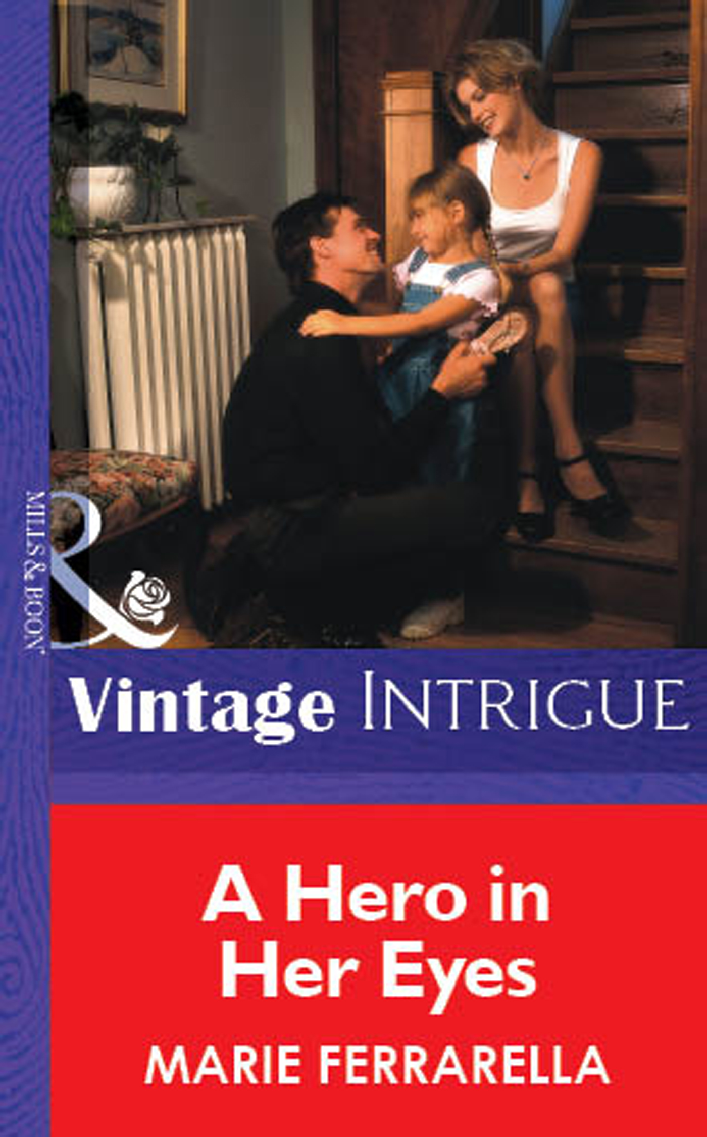 Обложка книги «A Hero In Her Eyes»