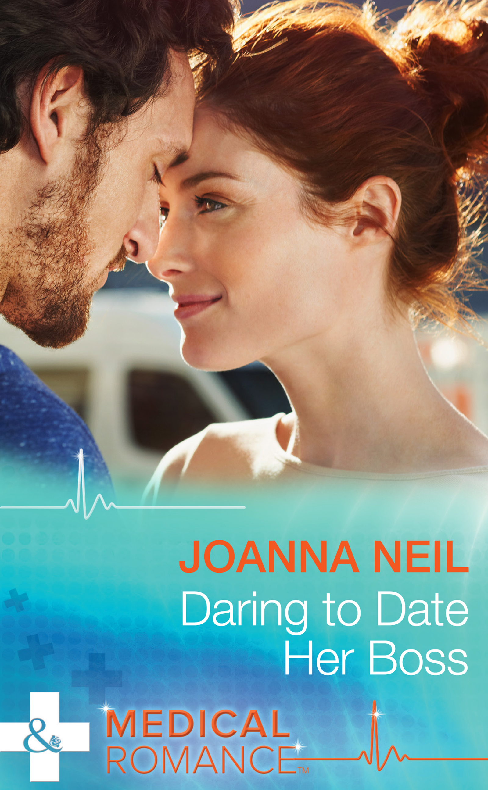 Обложка книги «Daring to Date Her Boss»