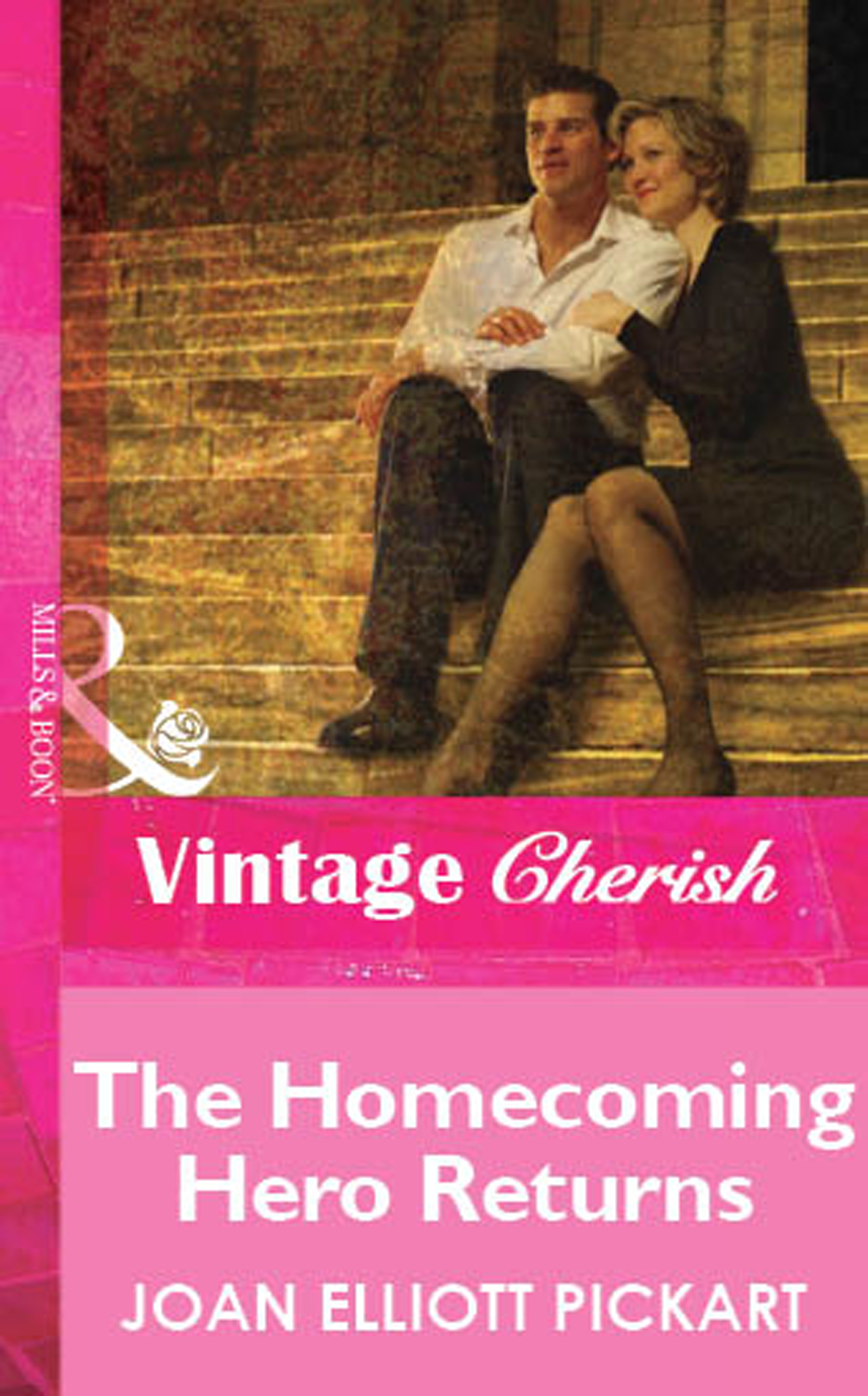 Обложка книги «The Homecoming Hero Returns»