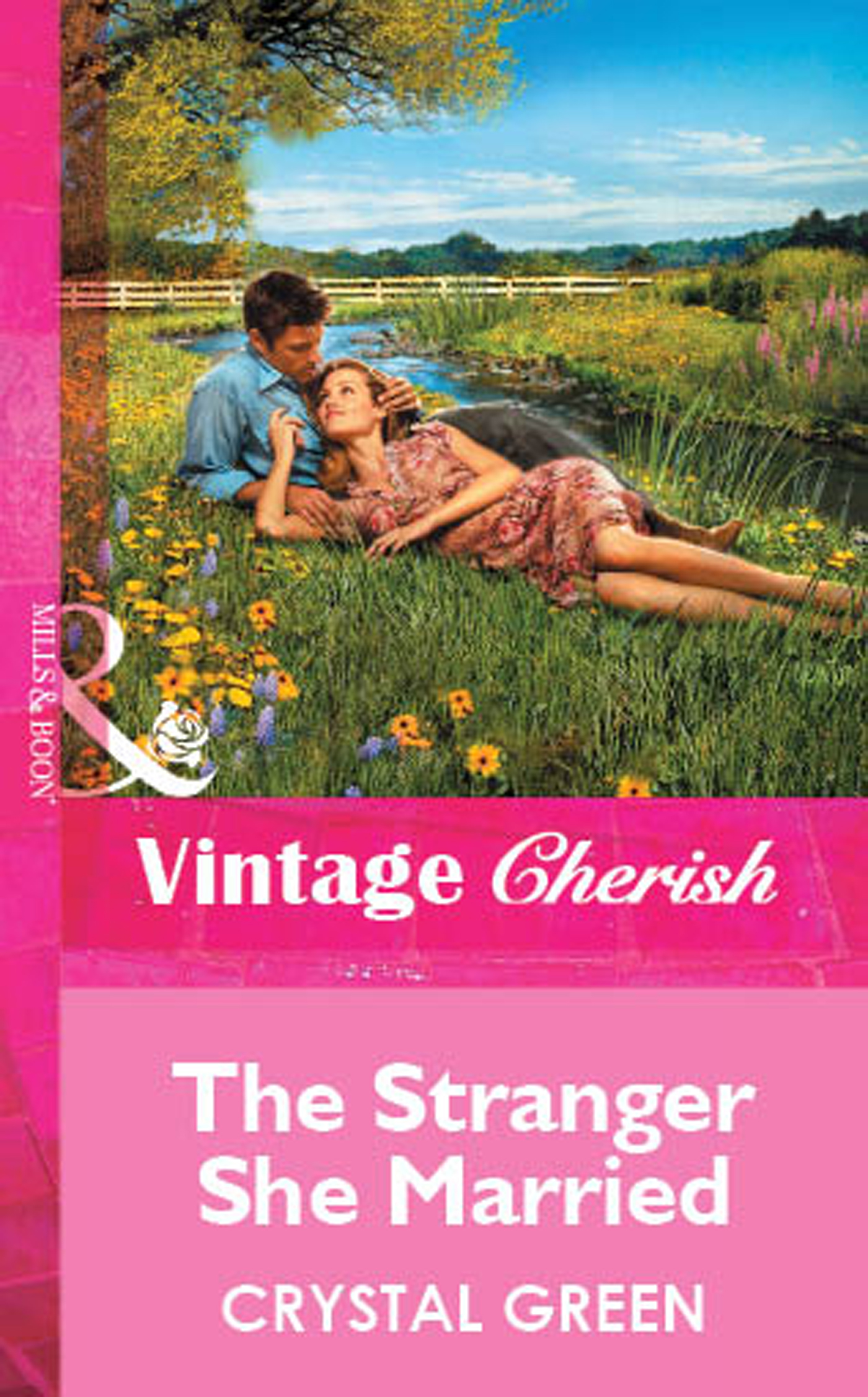 Обложка книги «The Stranger She Married»