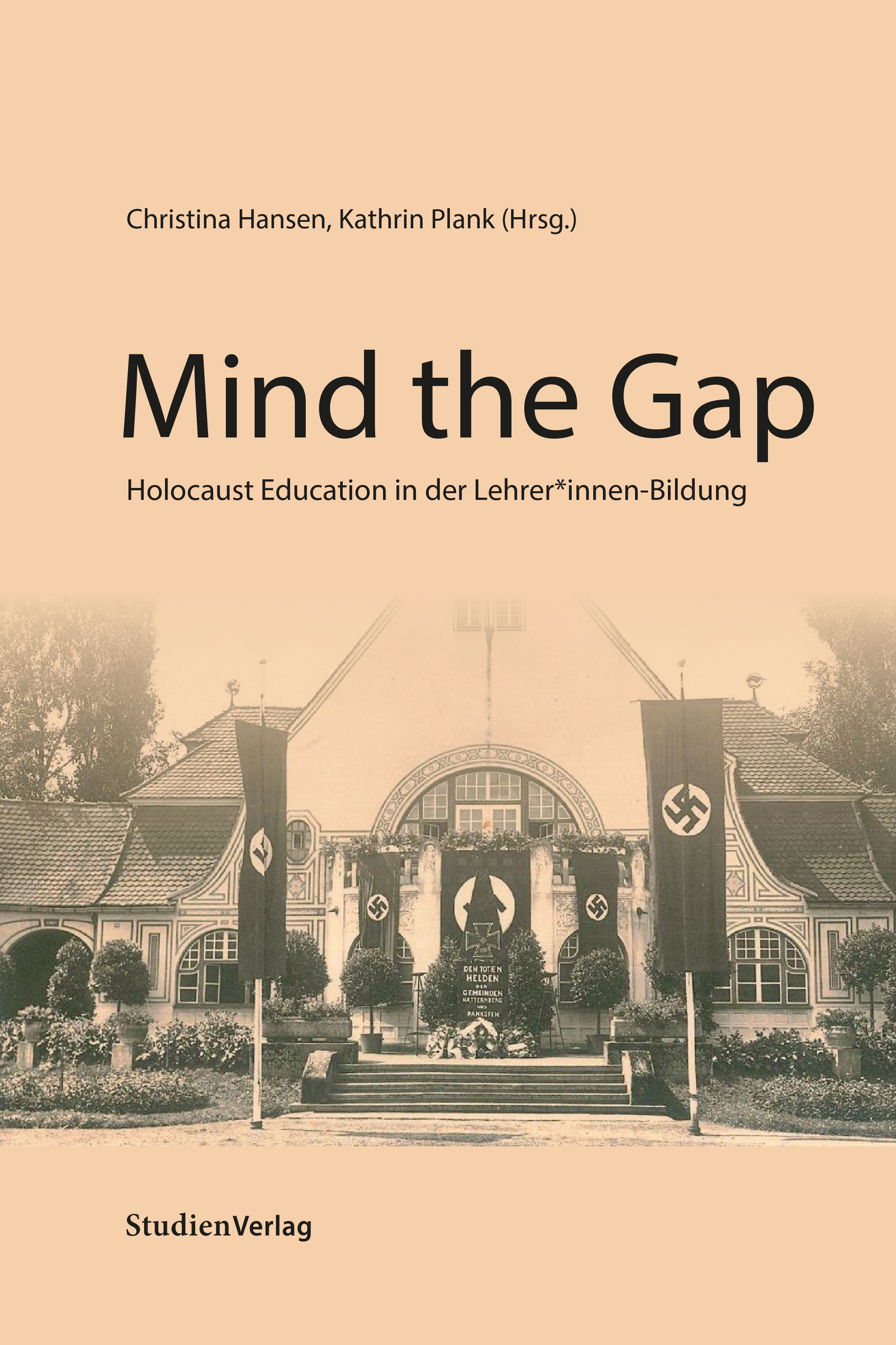 Обложка книги «Mind the Gap»